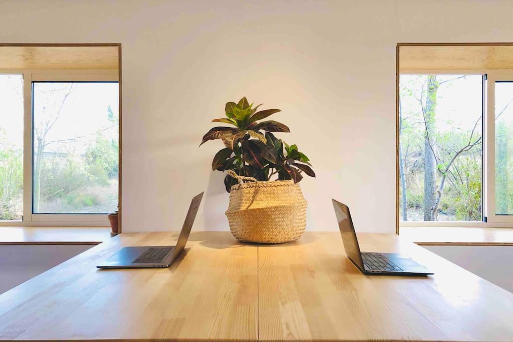 Eco Tiny Home & Office For Digital Nomads Vallmoll Exterior photo