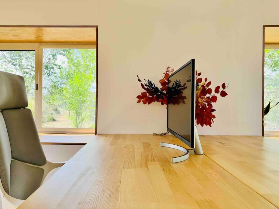 Eco Tiny Home & Office For Digital Nomads Vallmoll Exterior photo